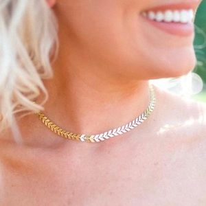 NWT Boho Golden Arrow Leaf V Link Choker Necklace